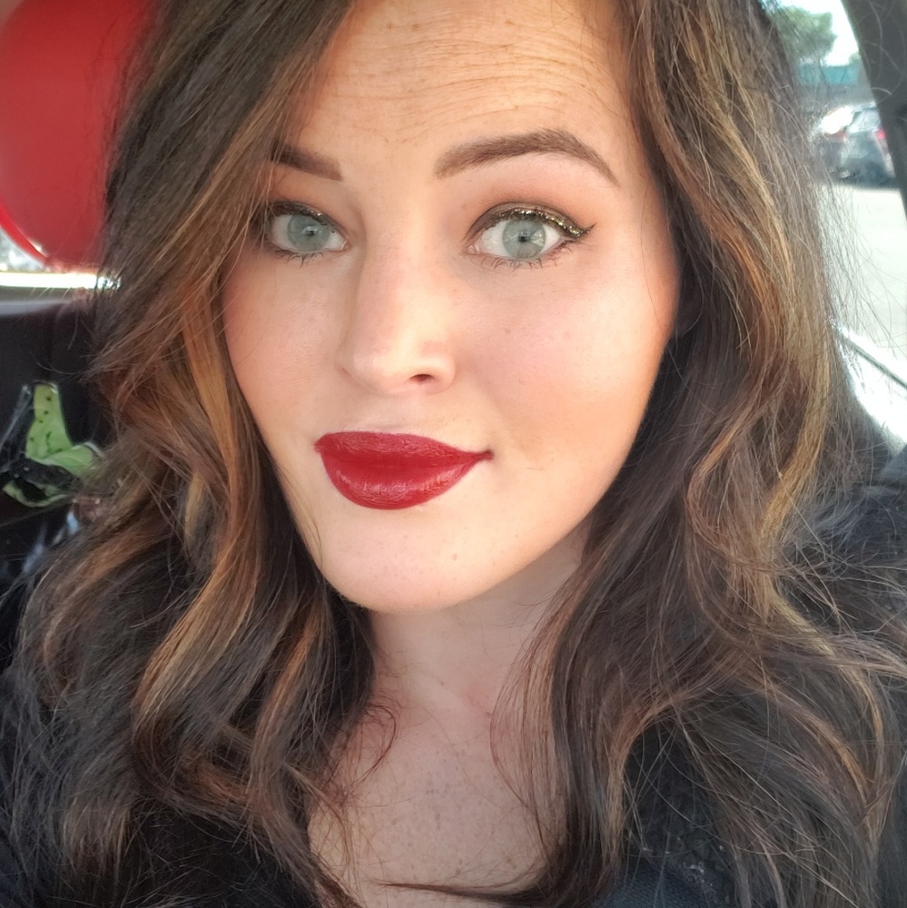 Meet your Posher, Genevieve